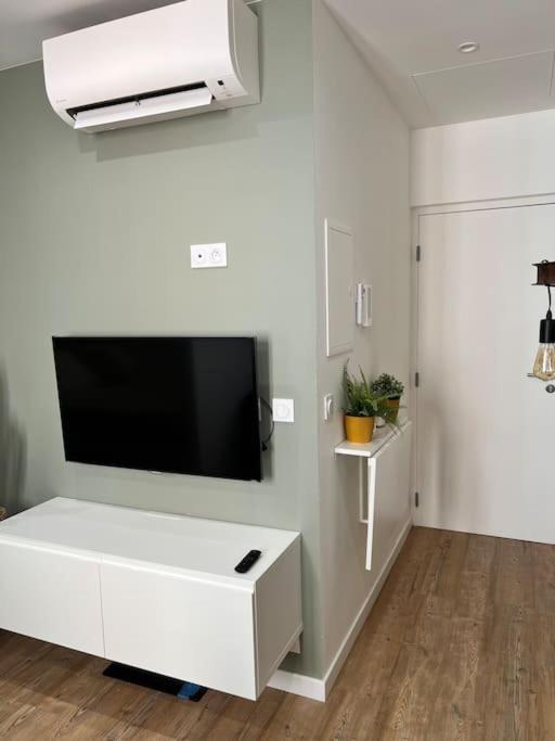 Studio 1 Neuf A 100 M Des Plages Et De La Gare Сен-Рафаель Екстер'єр фото
